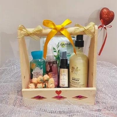 Bundle of happiness basket