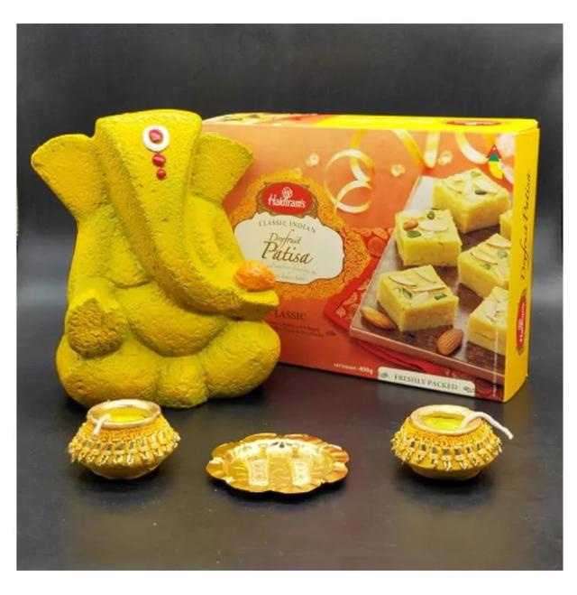 Handcrafted Lord Ganesha with Dry Fruit Patisa