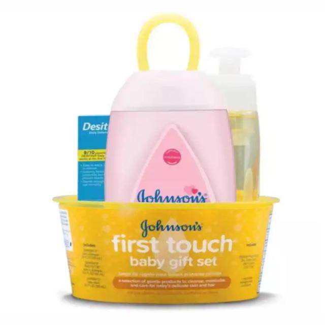 Johnson's First Touch Baby Gift Set