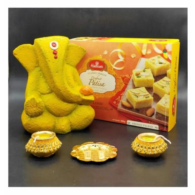 Handcrafted Ganesha with Dry Fruit Patisa
